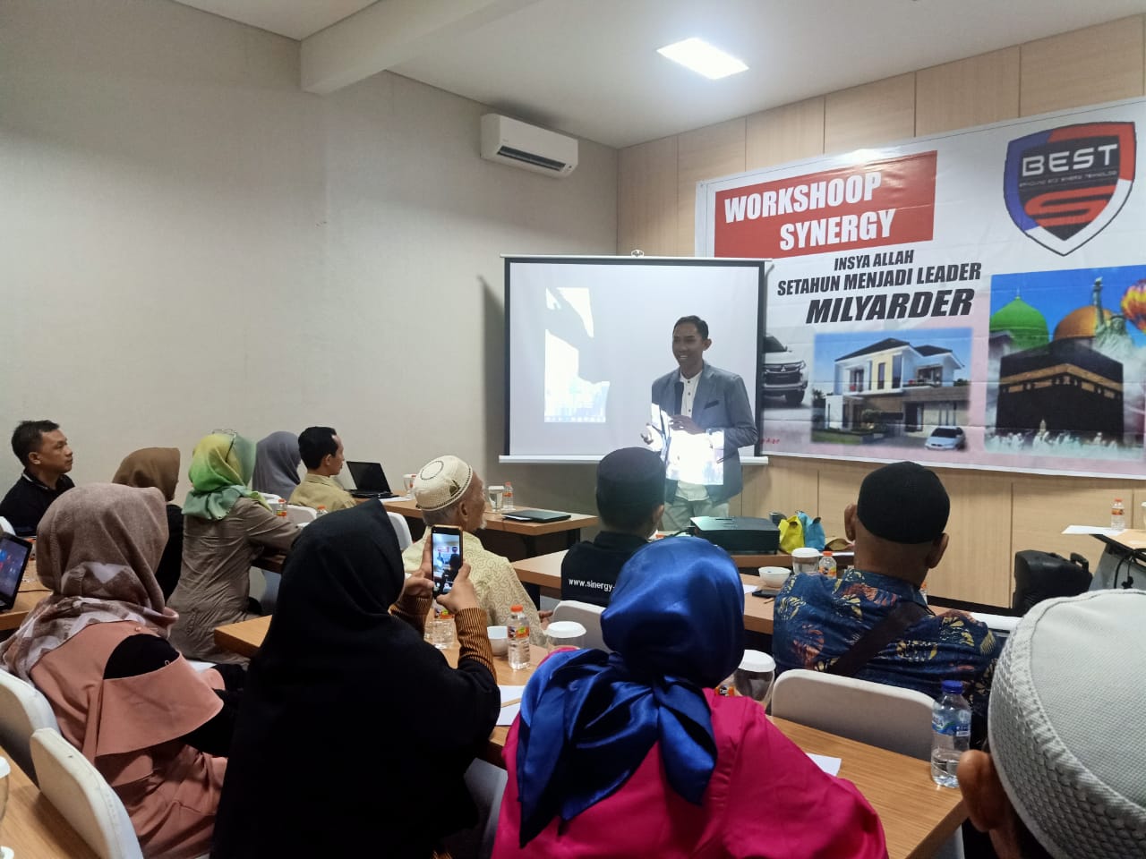 Pembicara pada Workshop Kewirausahaan