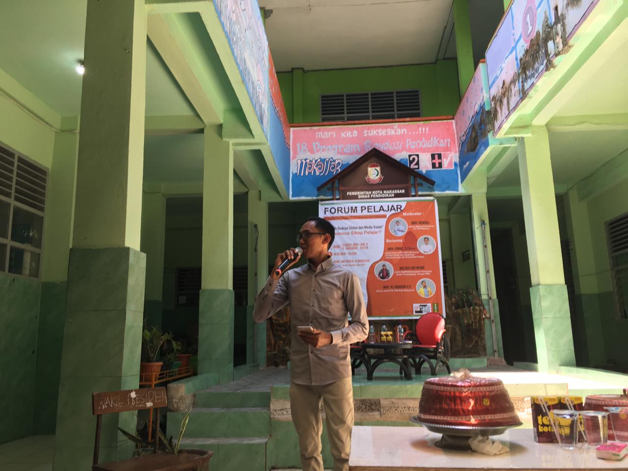 Pembicara Dialog Pelajar